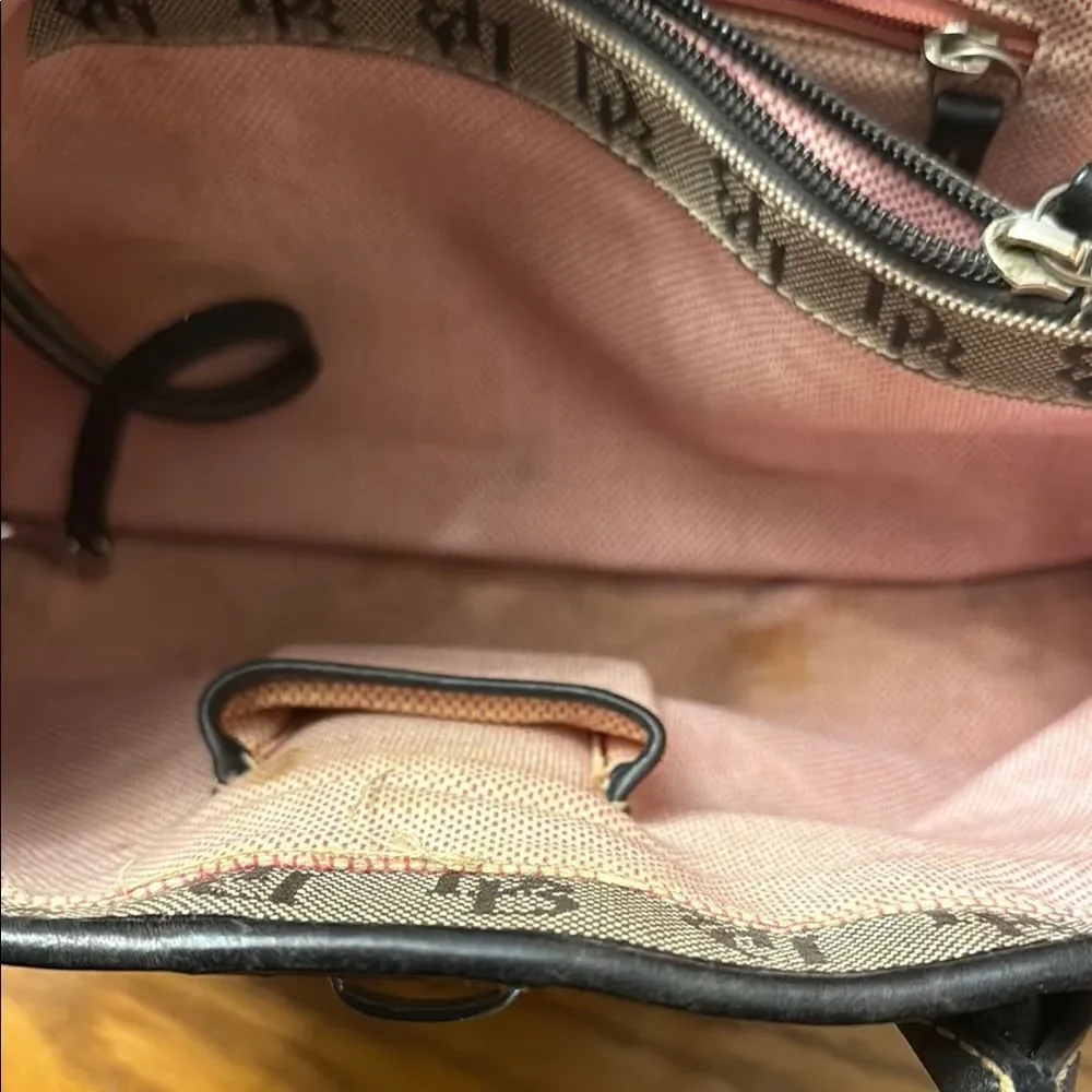 Dooney & Bourke handbag